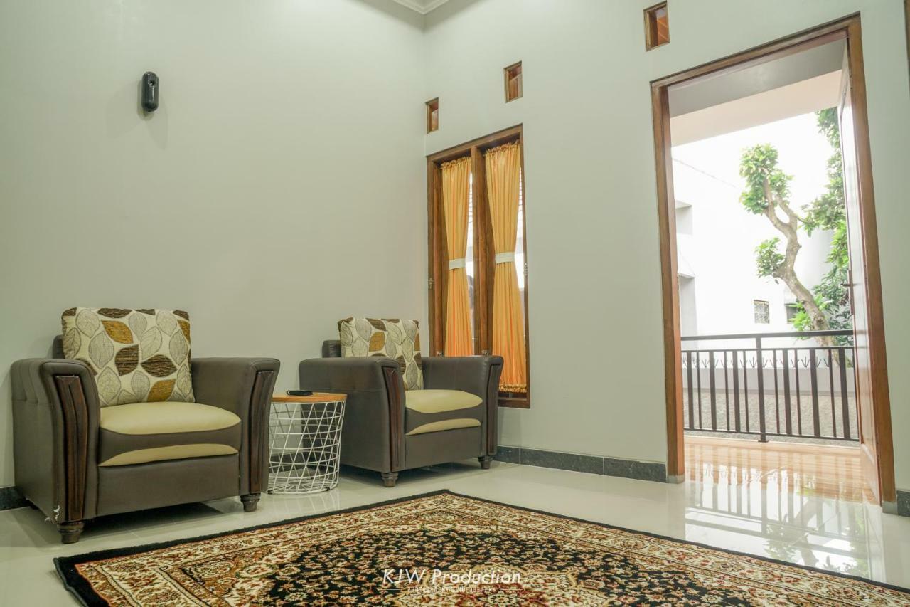 M Stay Guest House Jogja يوغياكارتا المظهر الخارجي الصورة