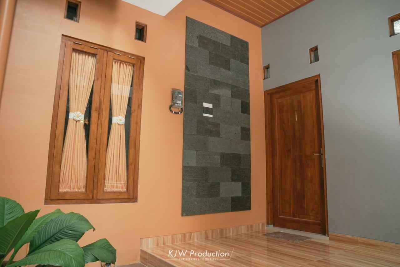 M Stay Guest House Jogja يوغياكارتا المظهر الخارجي الصورة